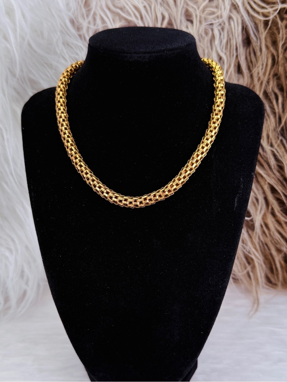 Vintage Coro Gold Tone Basket Weave Chain Necklace Choker Signed